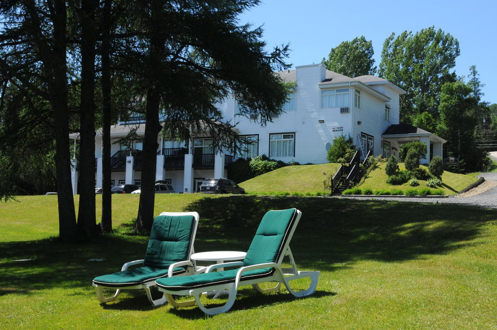 Hotel Au Petit Berger La Malbaie Exterior foto